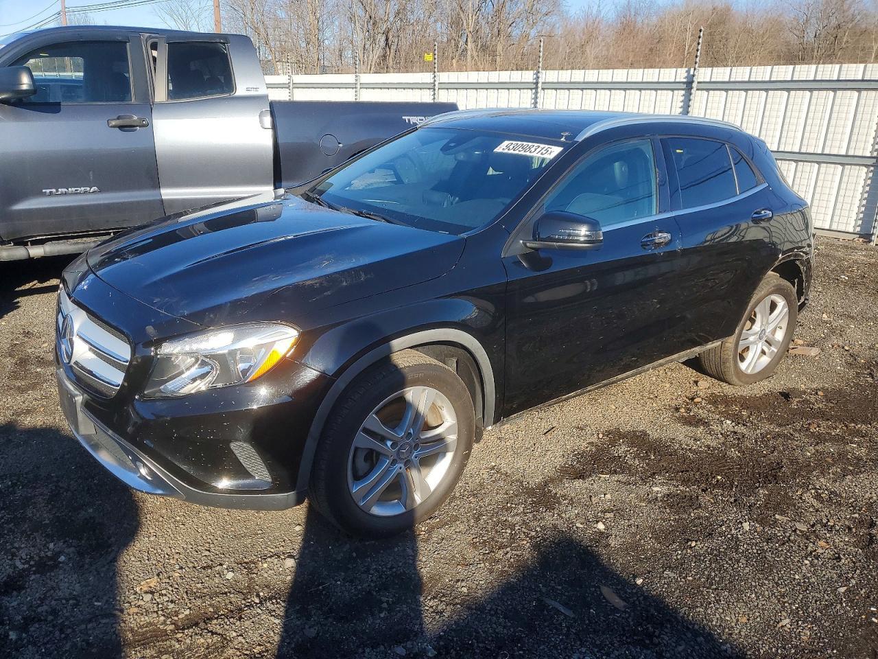 2016 MERCEDES-BENZ