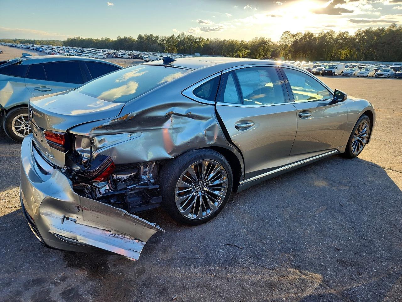 2022 LEXUS LS 500
