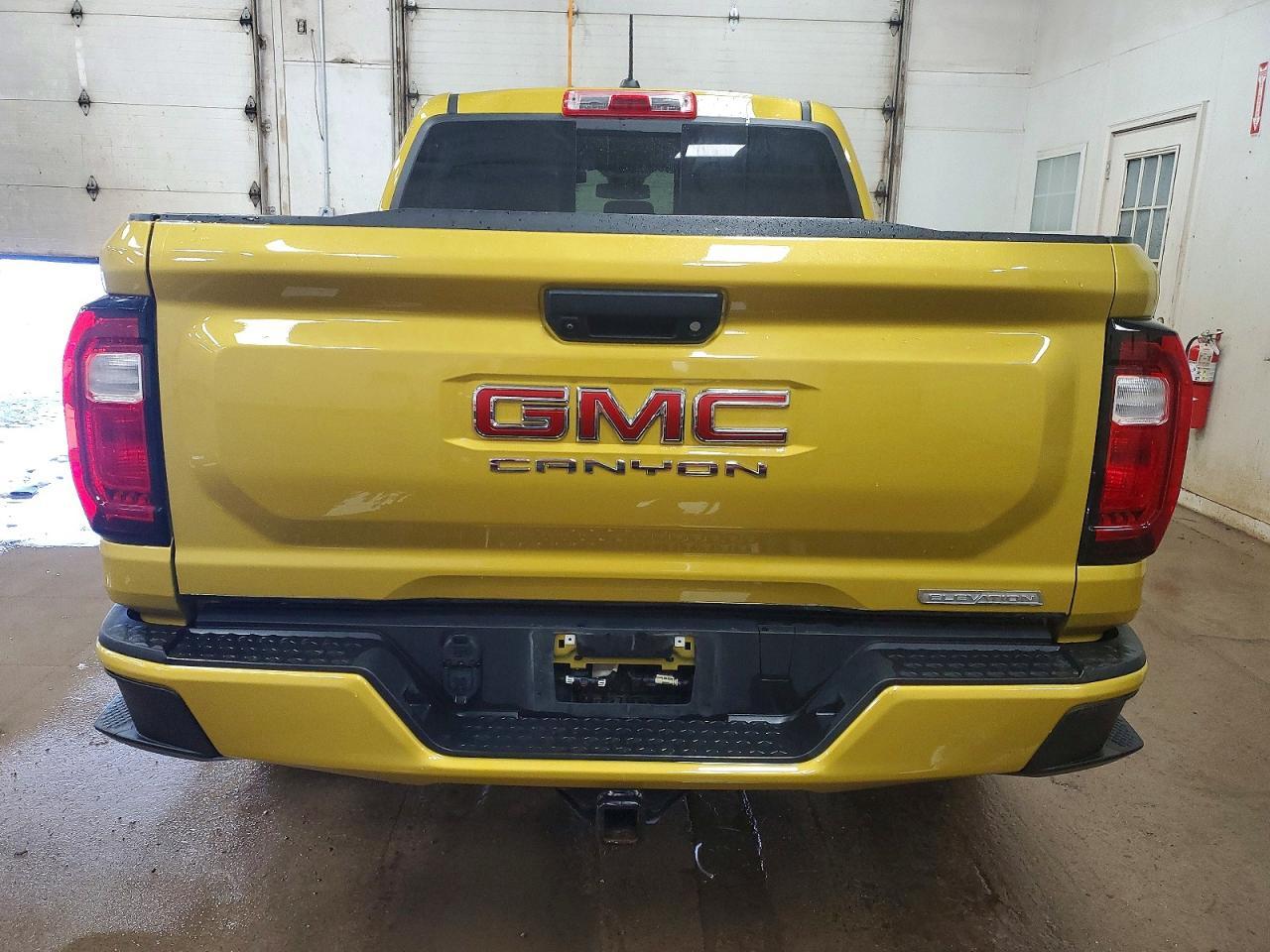 2023 GMC CANYON