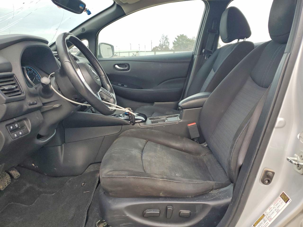 2018 NISSAN LEAF