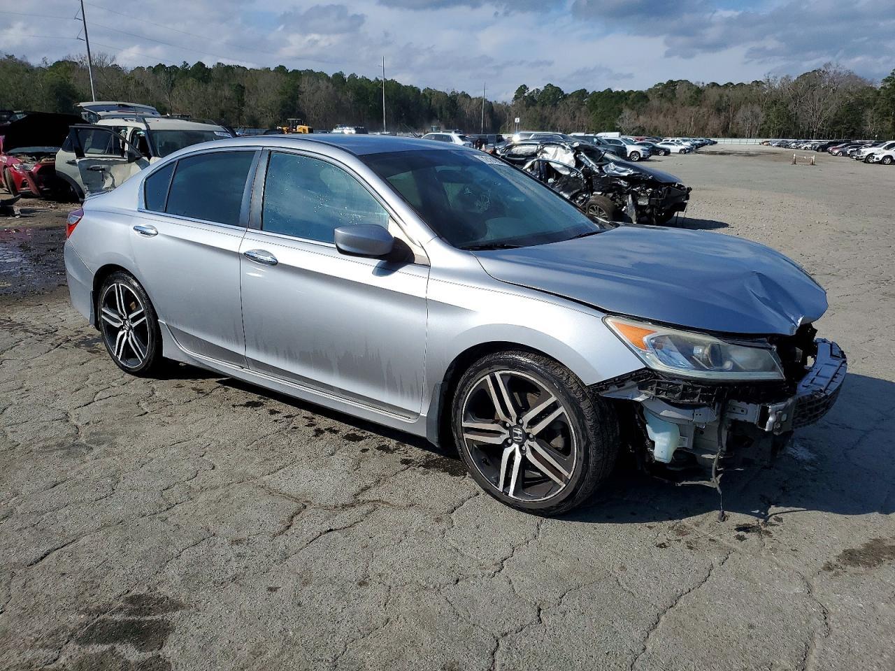 2017 HONDA ACCORD
