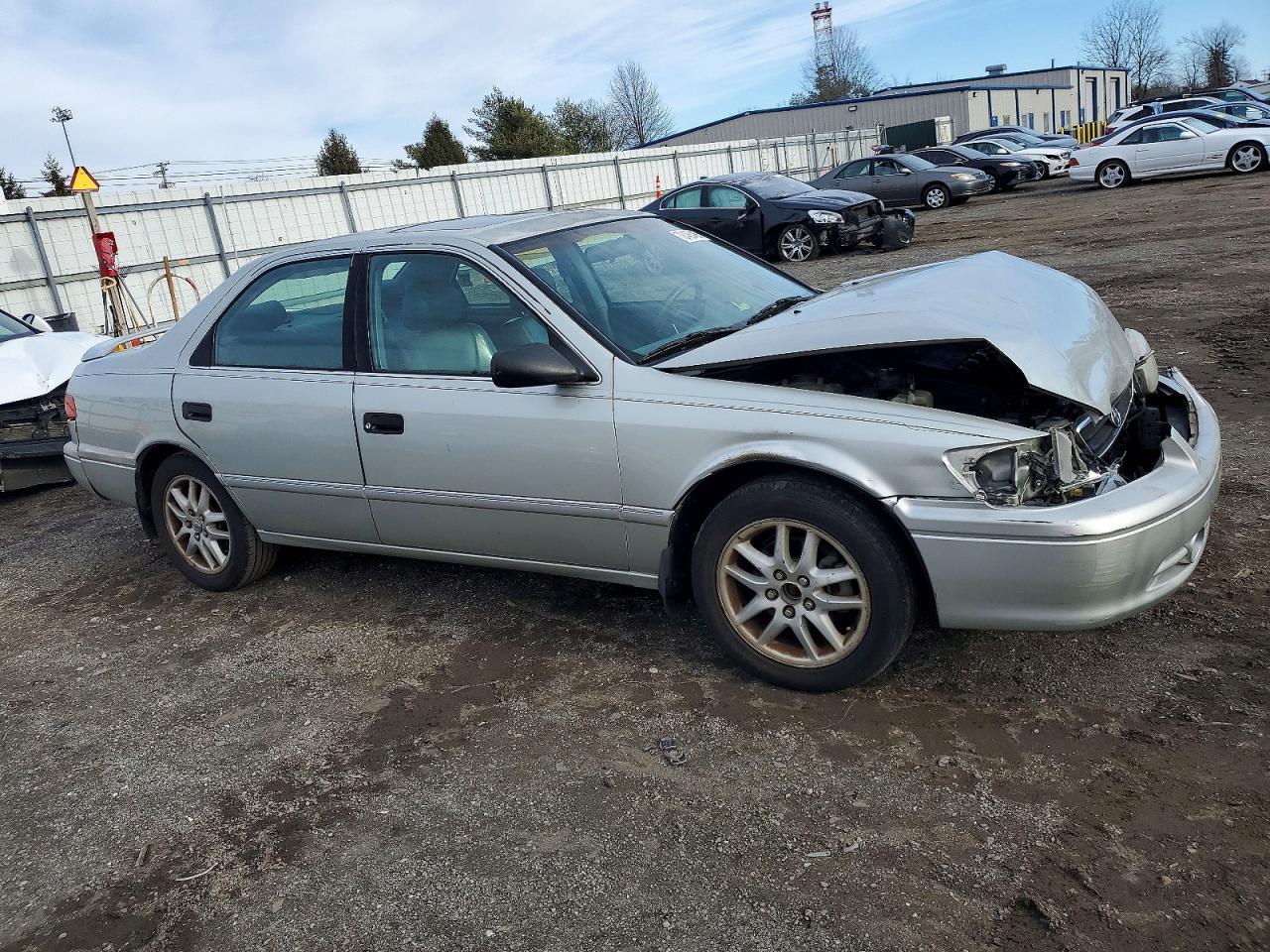 2001 TOYOTA CAMRY