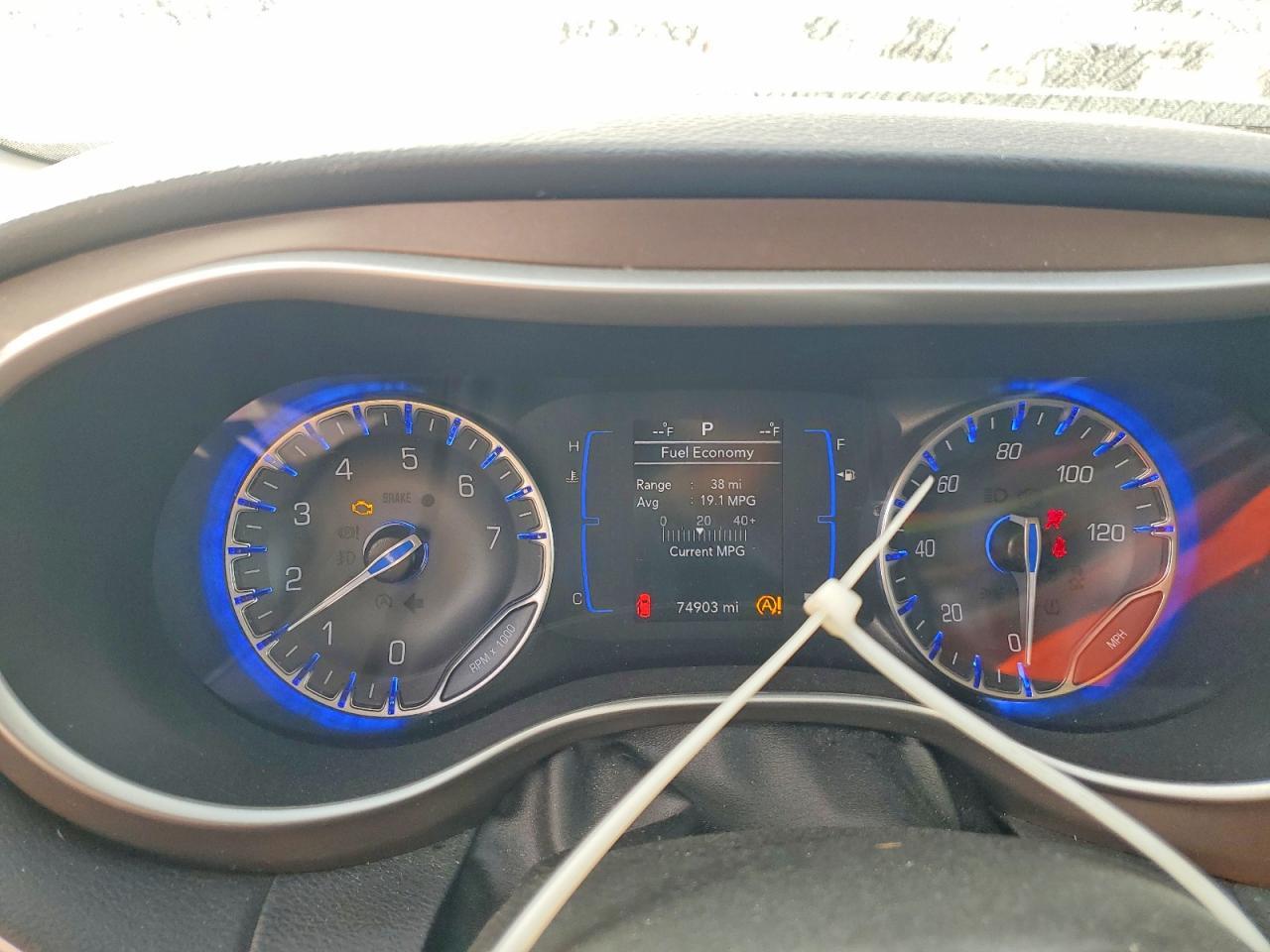 2020 CHRYSLER Voyager
