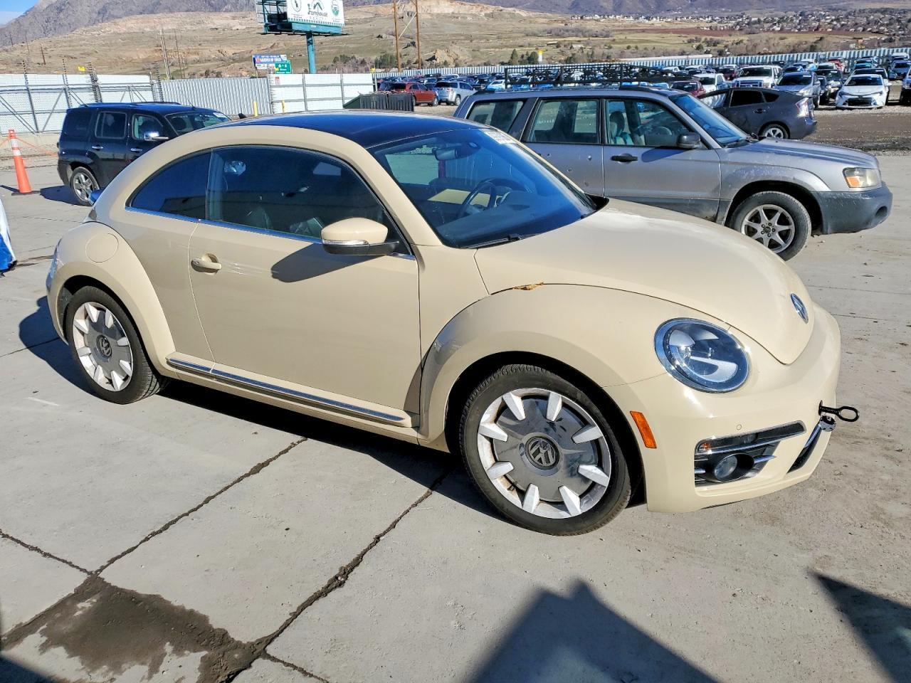 2019 VOLKSWAGEN Beetle