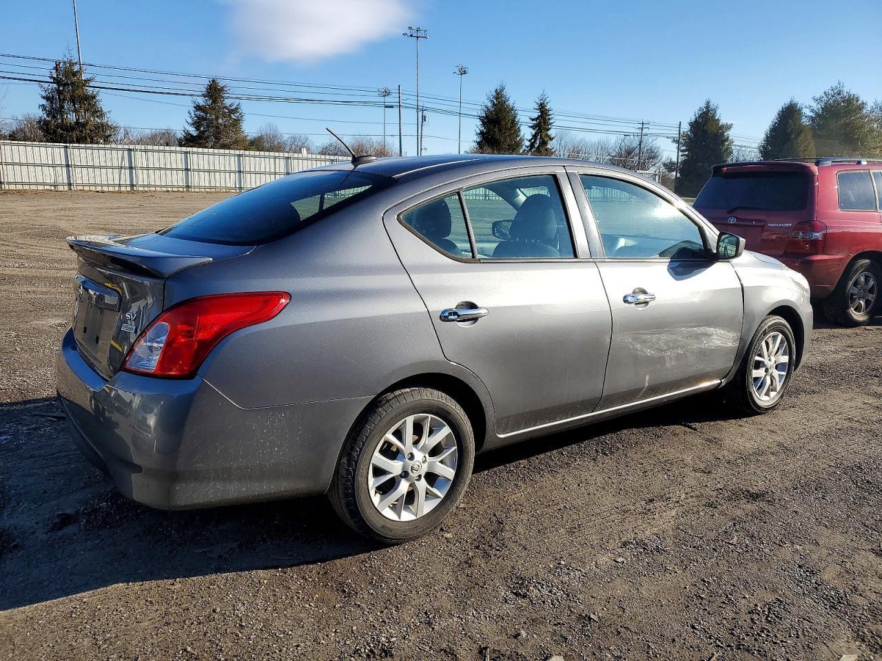 2018 NISSAN VERSA