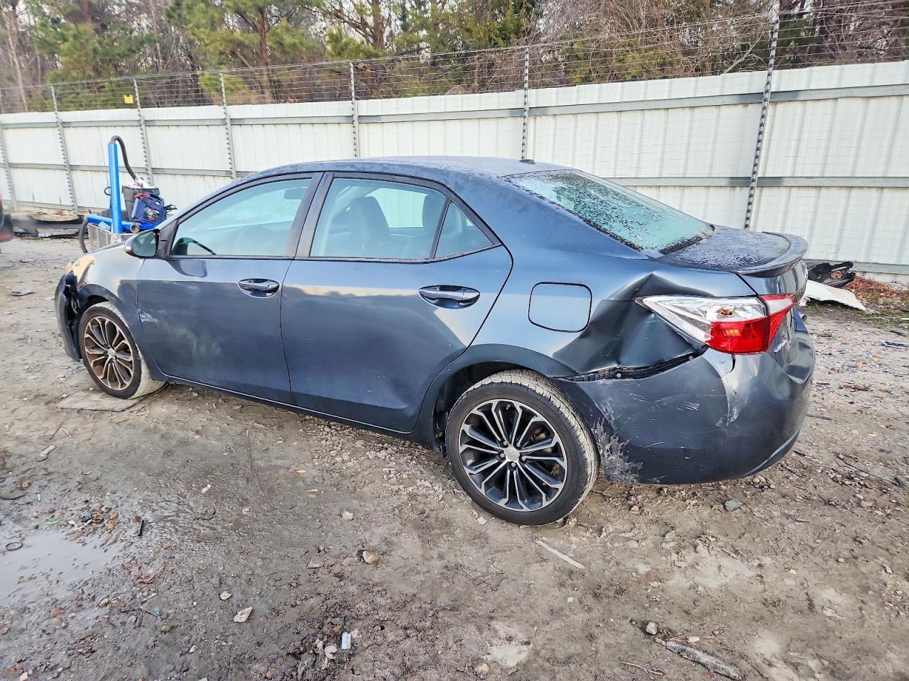 2016 TOYOTA COROLLA