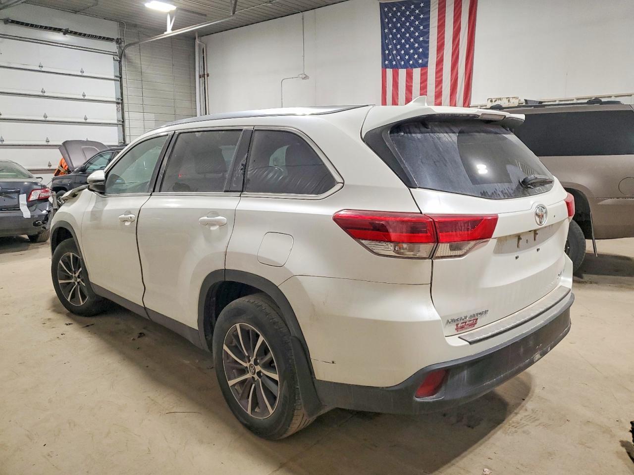 2019 TOYOTA HIGHLANDER