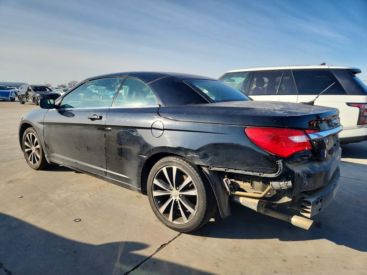 2013 CHRYSLER 200