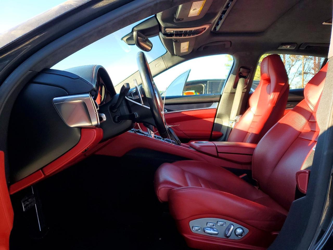 2014 PORSCHE Panamera