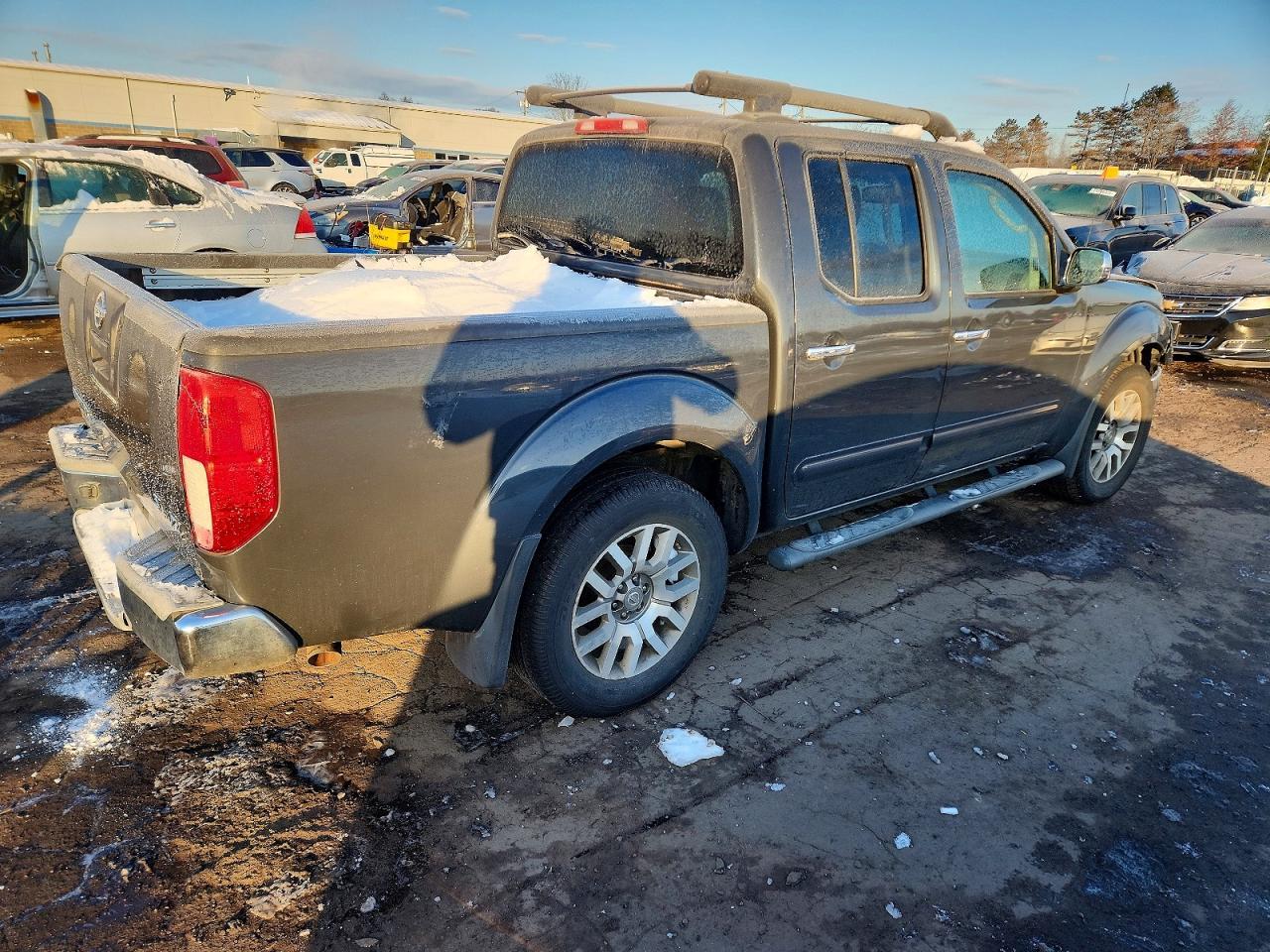 2011 NISSAN Frontier