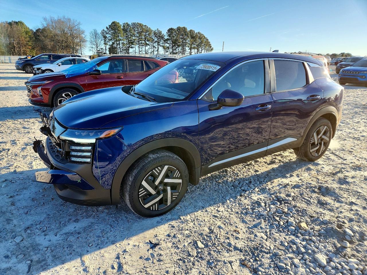 2025 NISSAN KICKS