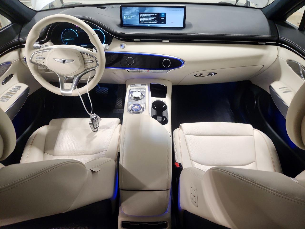 2023 GENESIS GV70