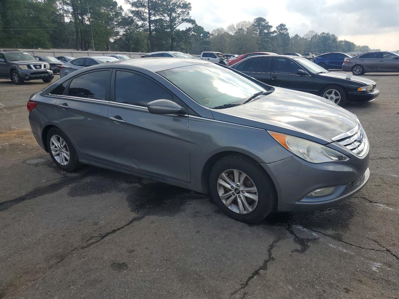 2013 HYUNDAI SONATA