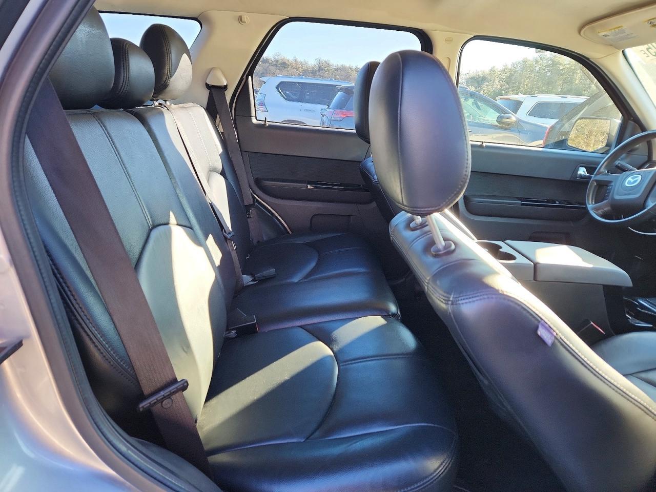 2011 MAZDA Tribute