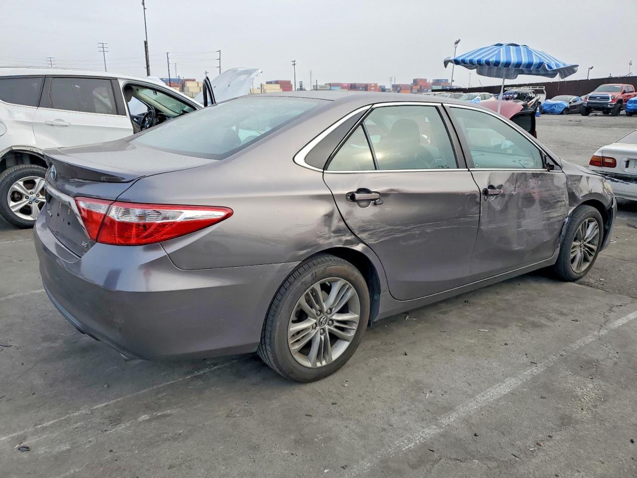 2017 TOYOTA CAMRY