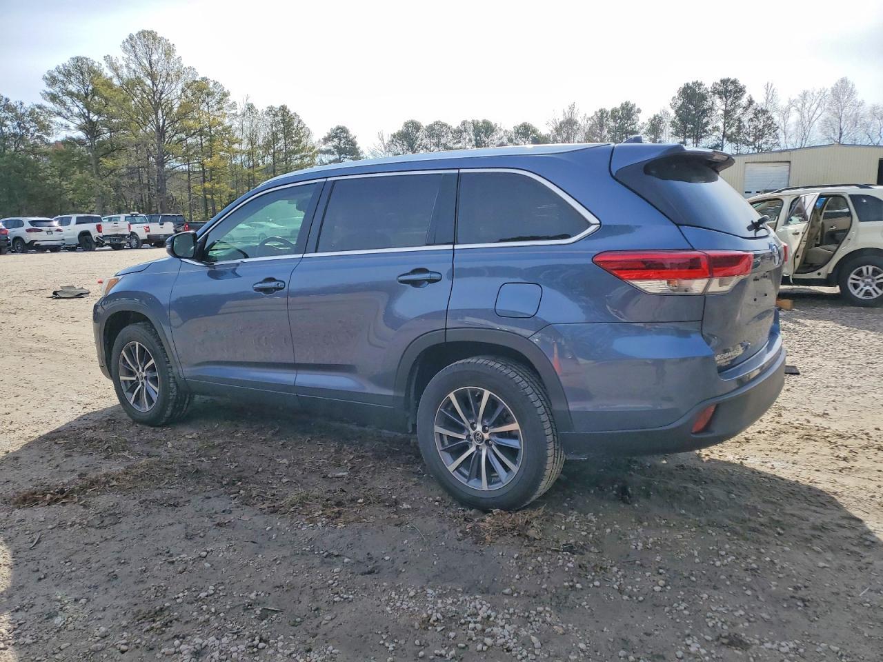 2019 TOYOTA HIGHLANDER