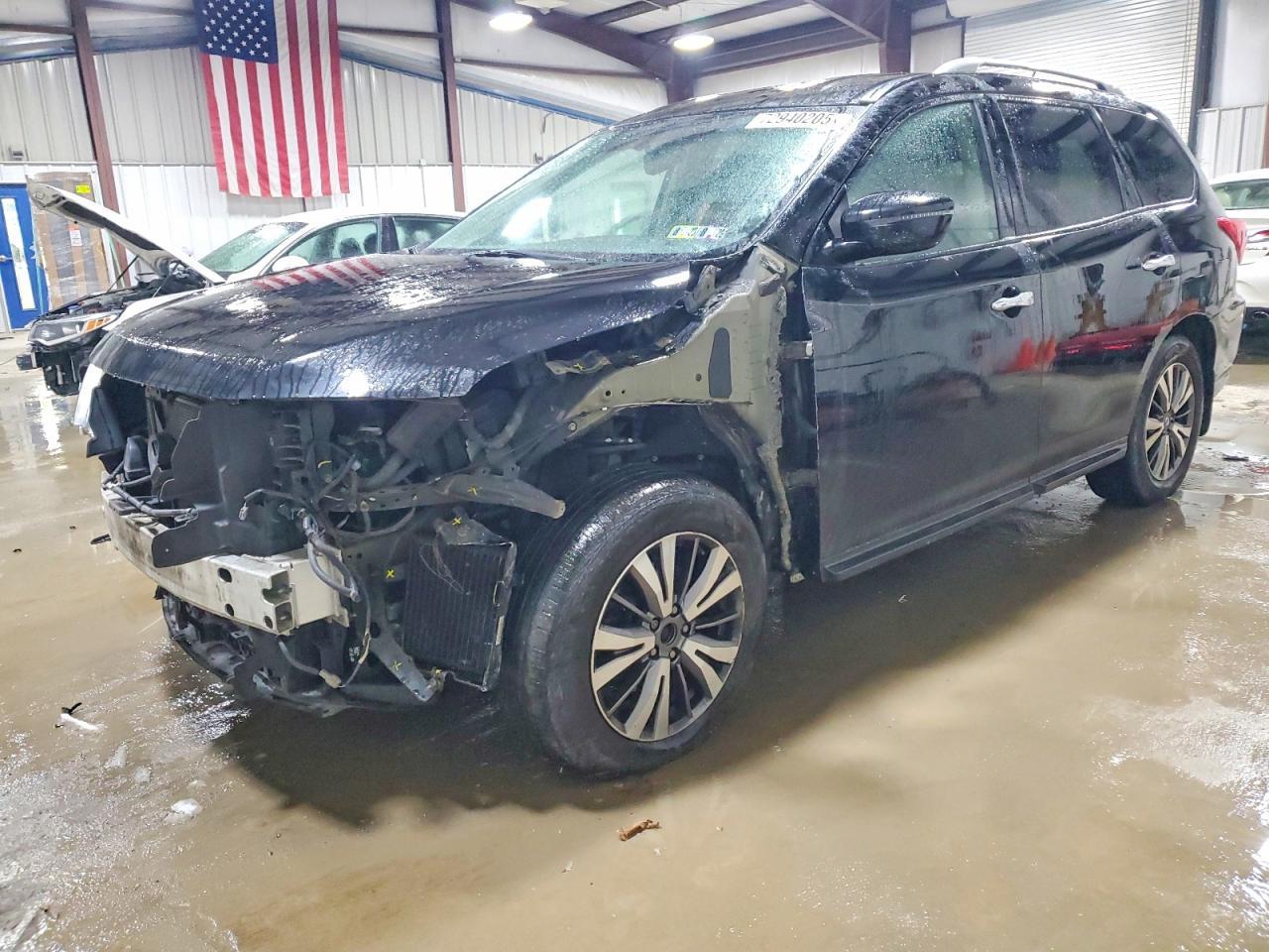 2017 NISSAN PATHFINDER