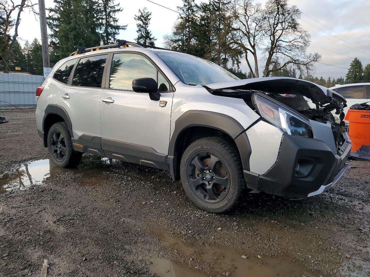 2023 SUBARU FORESTER
