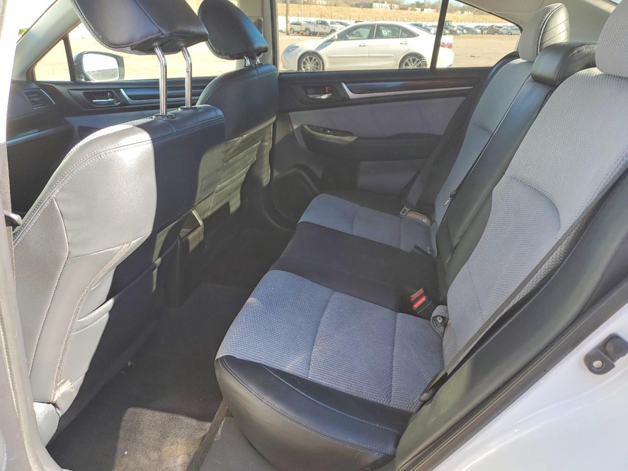 2017 SUBARU Legacy