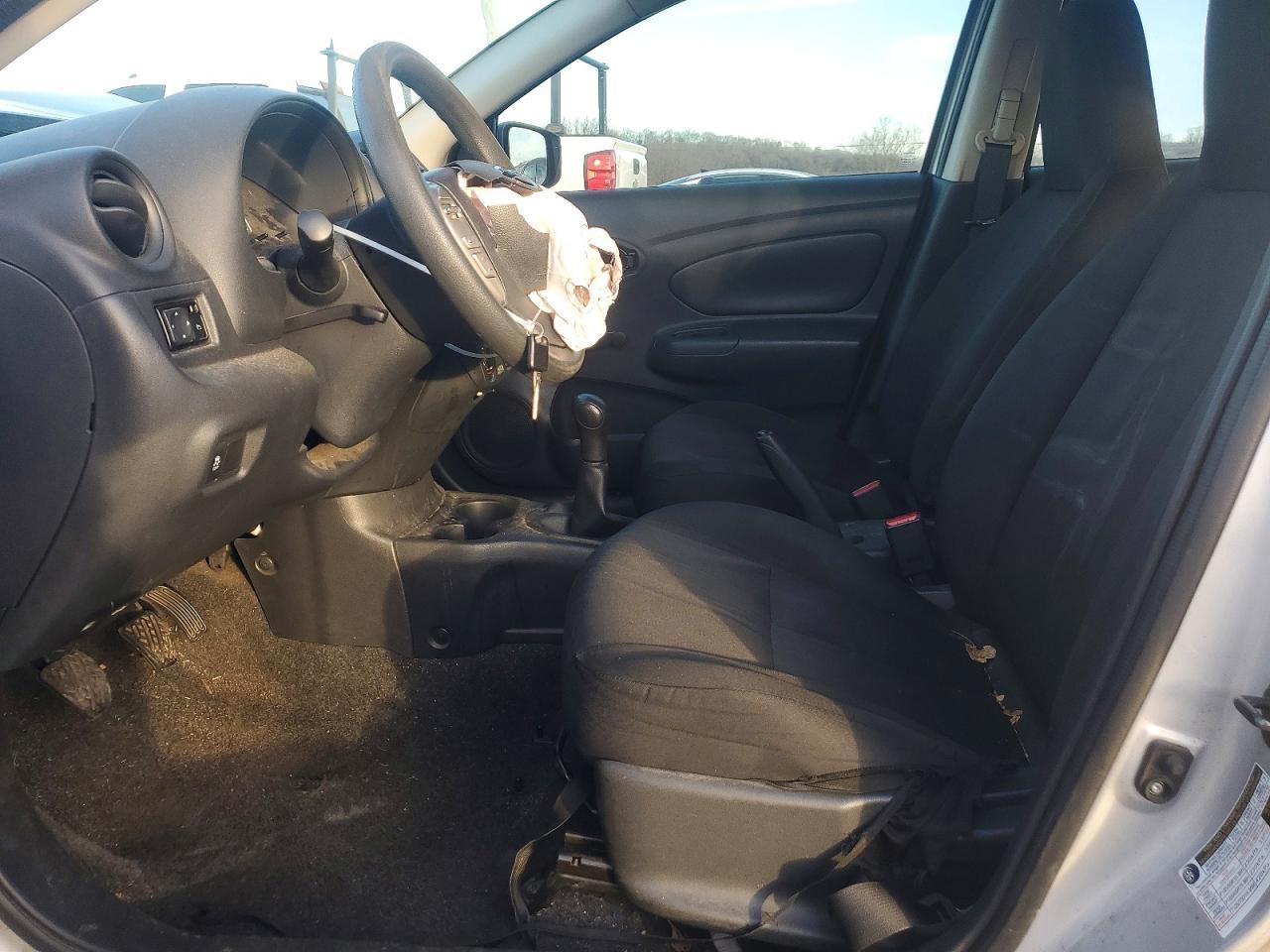 2016 NISSAN VERSA