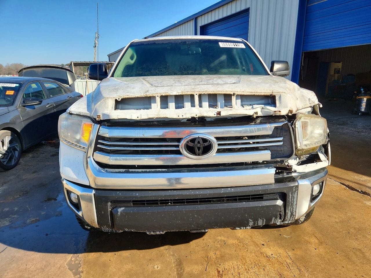 2017 TOYOTA TUNDRA