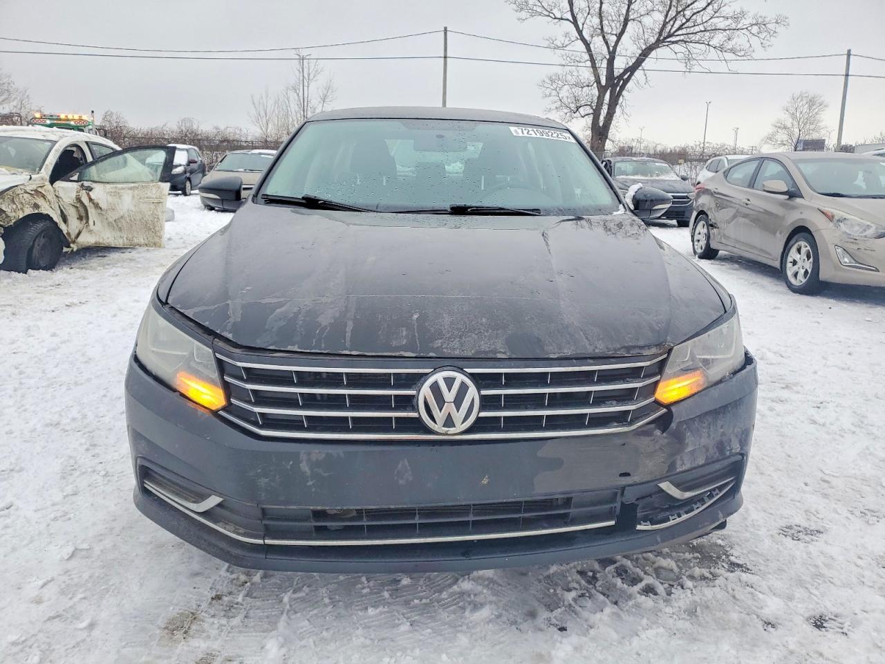 2016 VOLKSWAGEN Passat