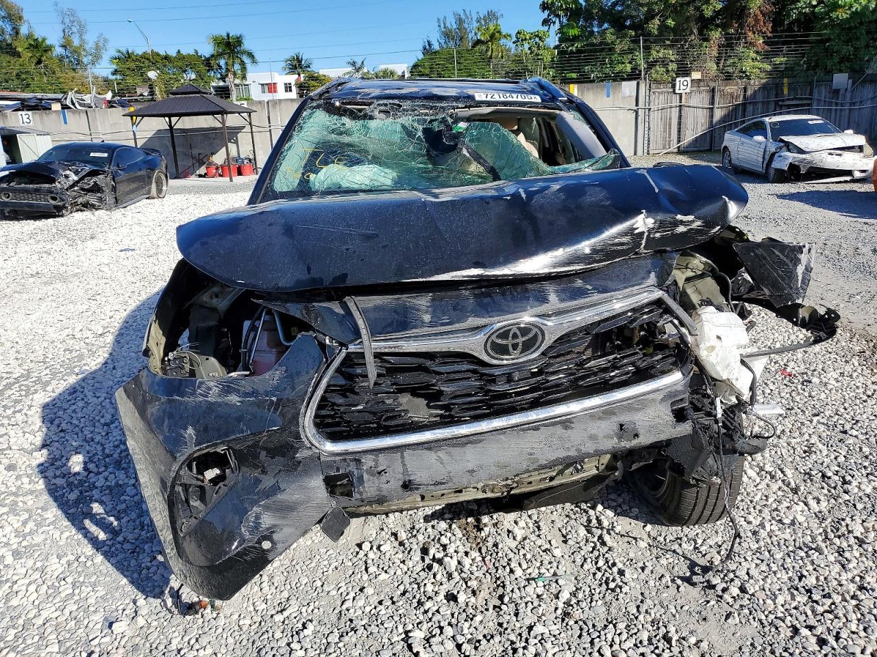 2022 TOYOTA HIGHLANDER