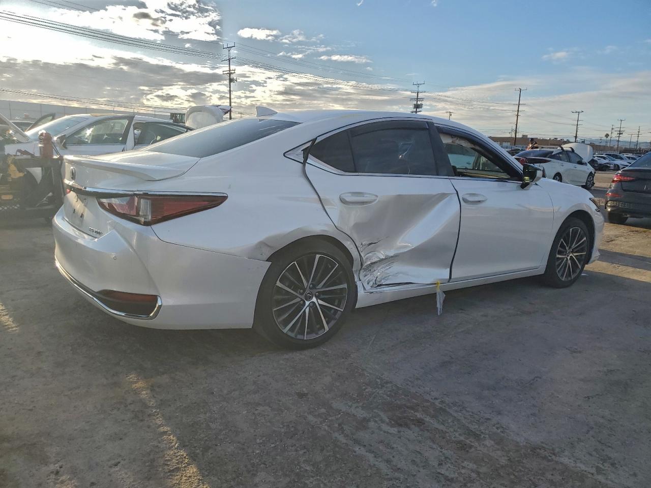 2024 LEXUS ES 300H