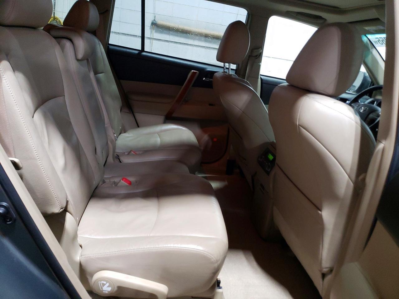 2009 TOYOTA HIGHLANDER
