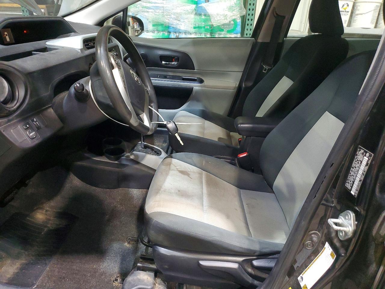 2012 TOYOTA Prius c