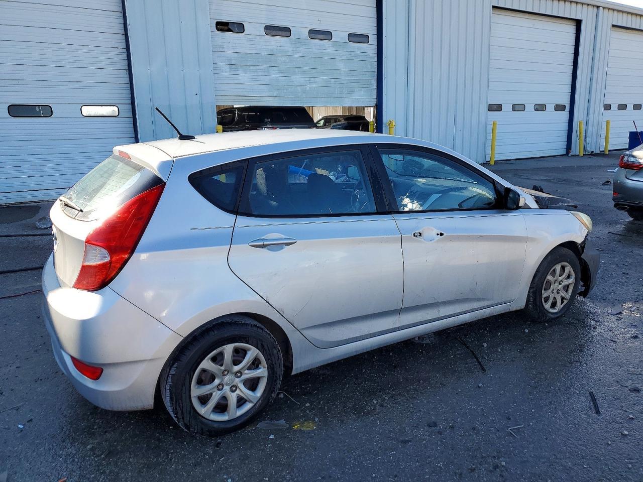 2012 HYUNDAI ACCENT