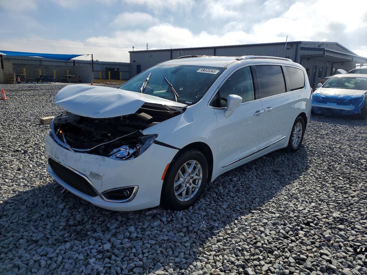 2020 CHRYSLER Pacifica