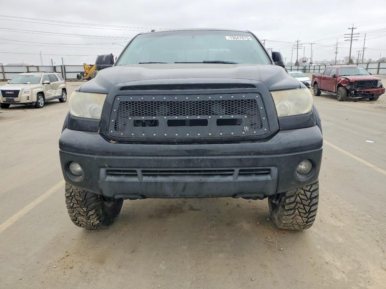 2011 TOYOTA TUNDRA