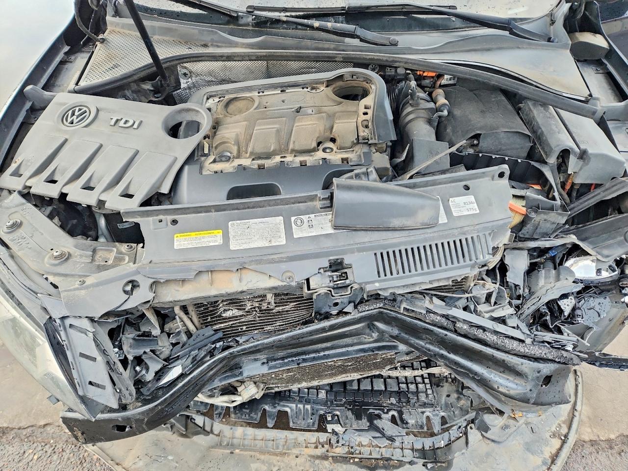 2014 VOLKSWAGEN Passat