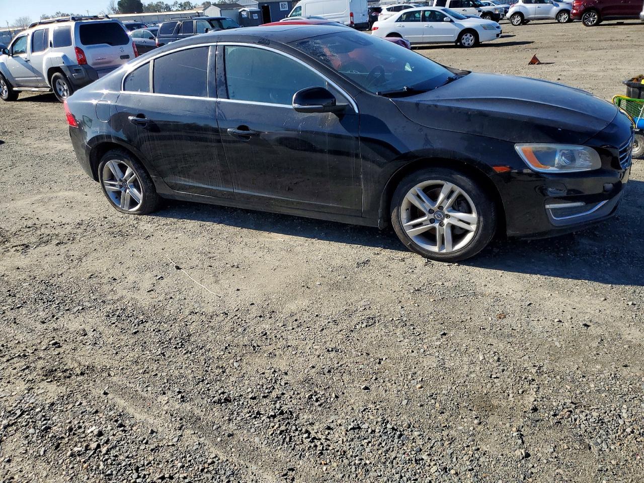 2015 VOLVO S60
