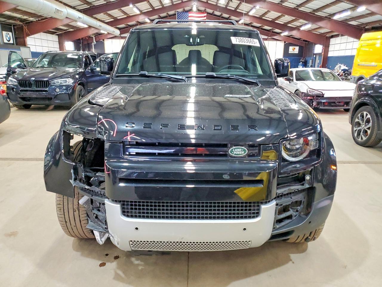 2024 LAND ROVER Defender