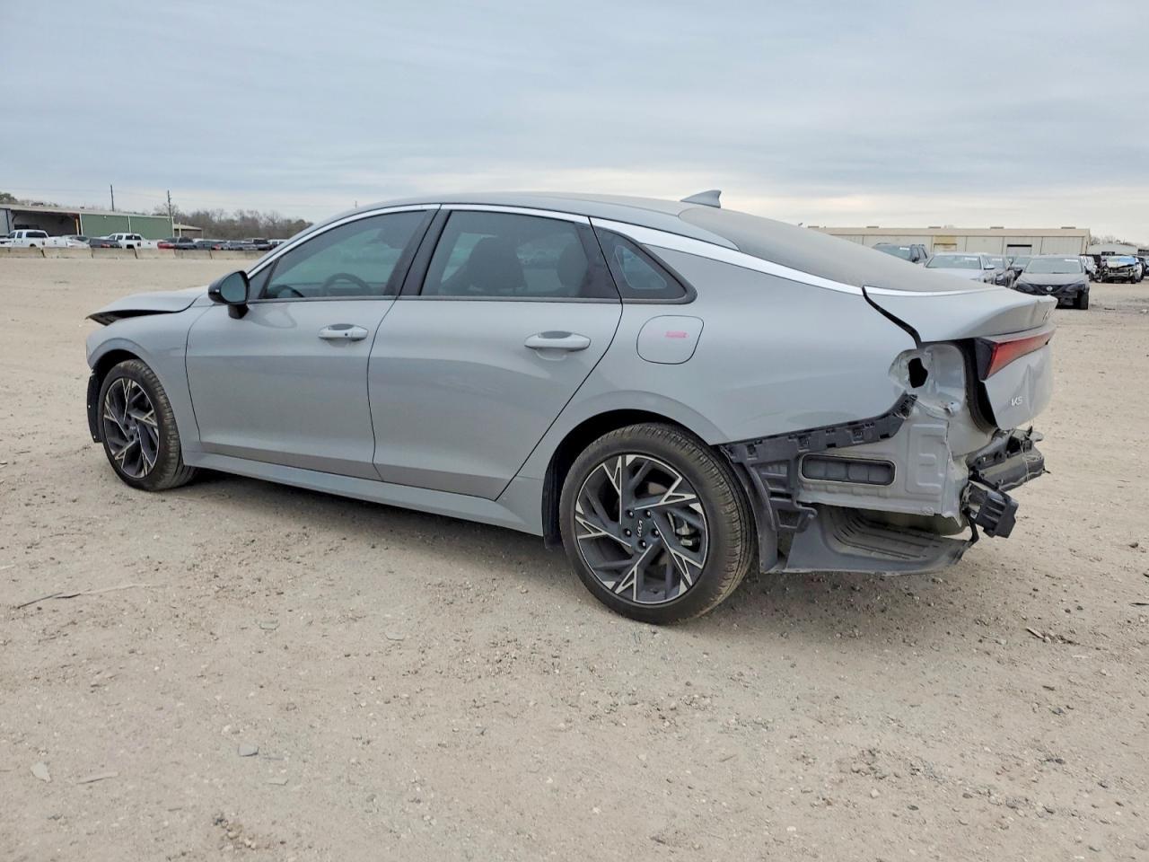 2025 KIA K5