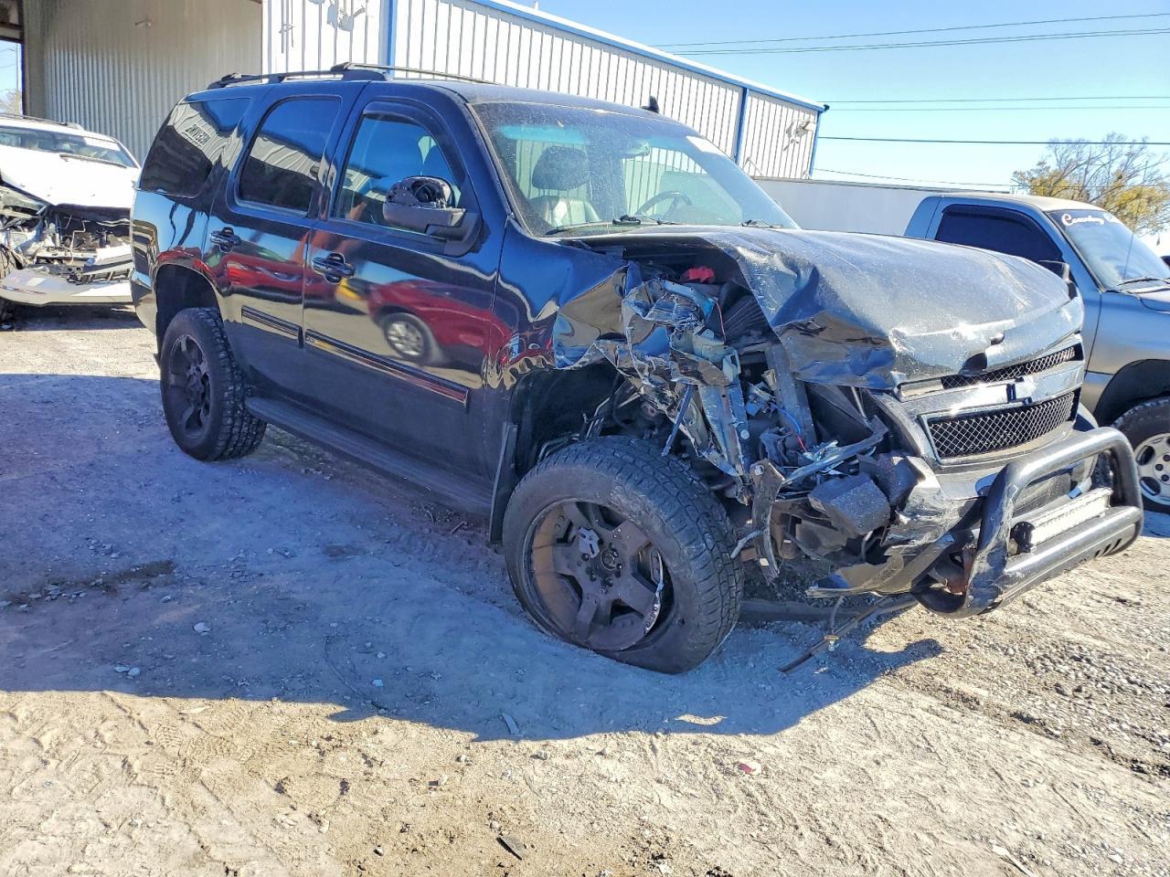 2011 CHEVROLET Tahoe