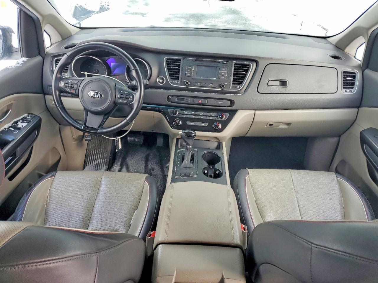 2016 KIA SEDONA