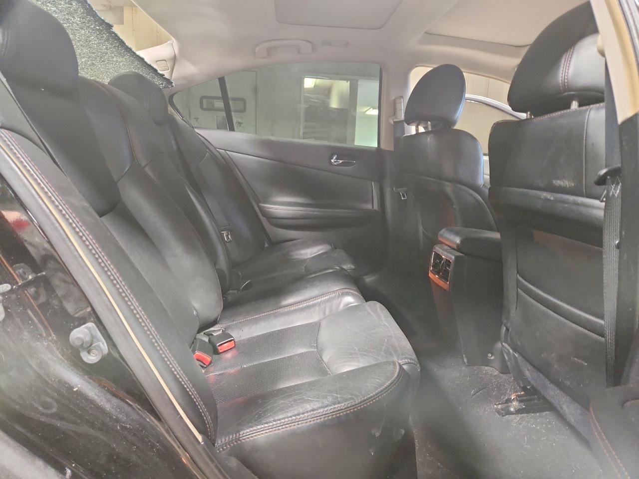 2014 NISSAN Maxima