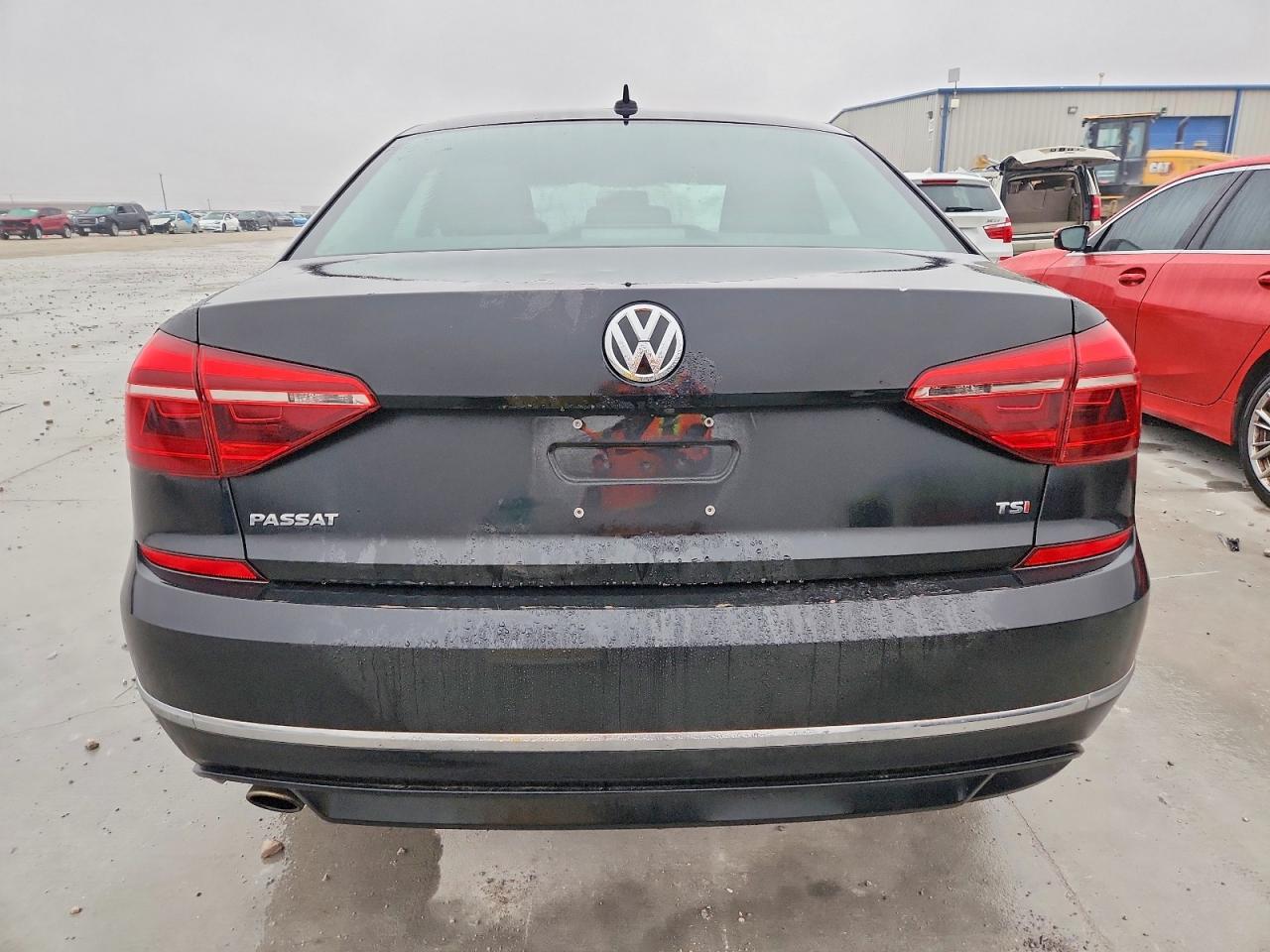 2018 VOLKSWAGEN Passat