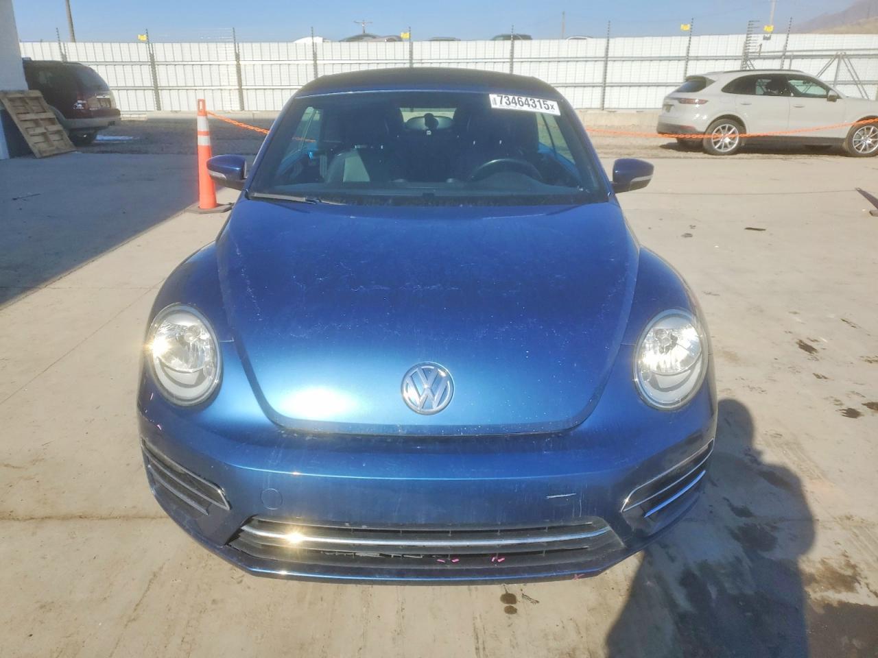 2019 VOLKSWAGEN Beetle