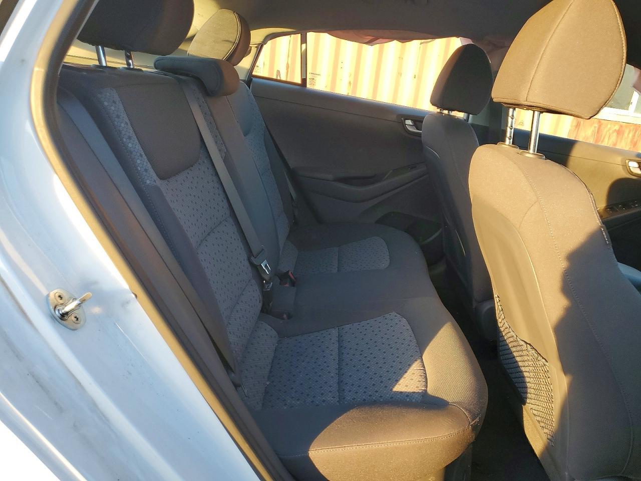2017 HYUNDAI Ioniq