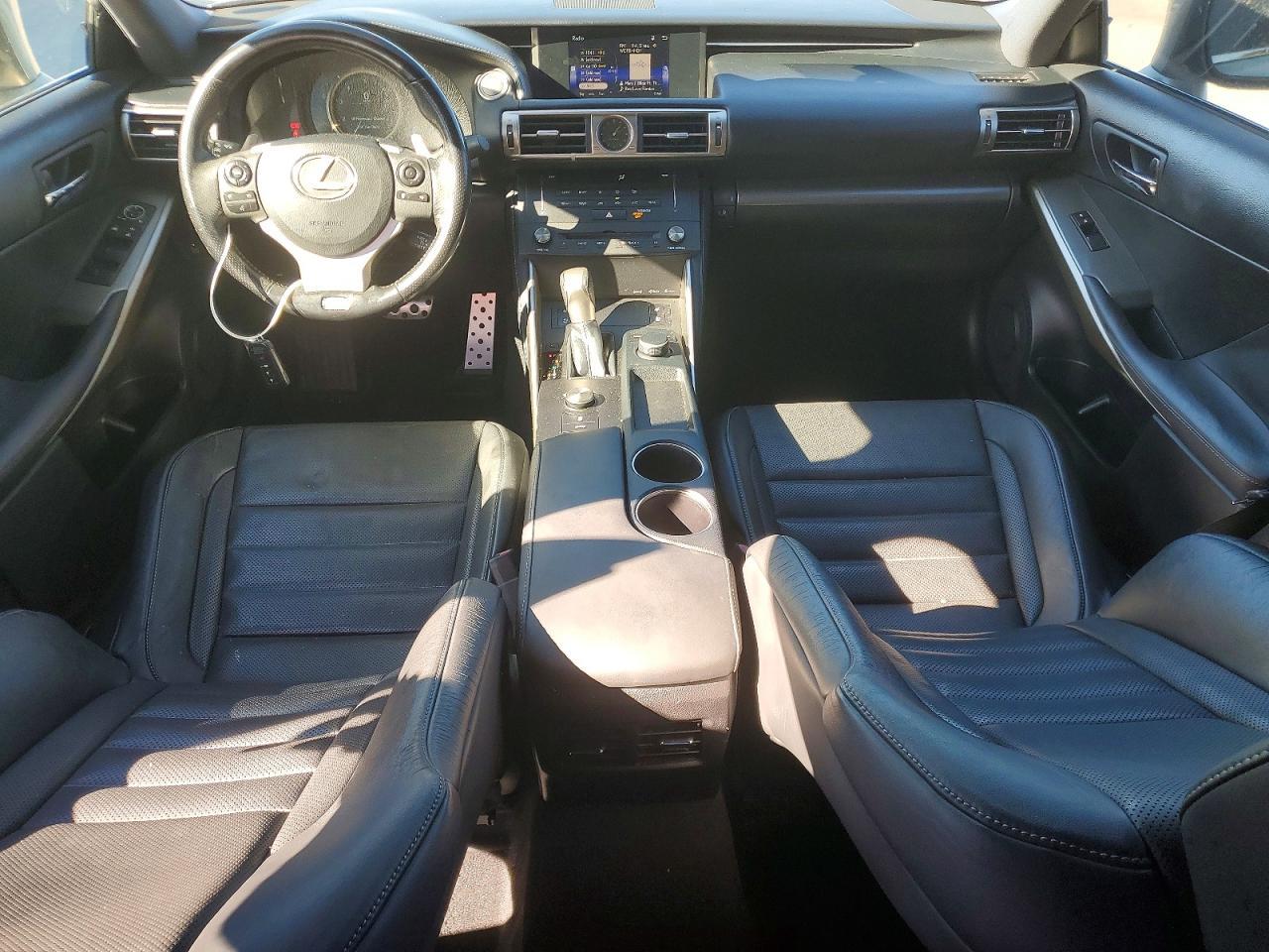 2016 LEXUS IS 200t