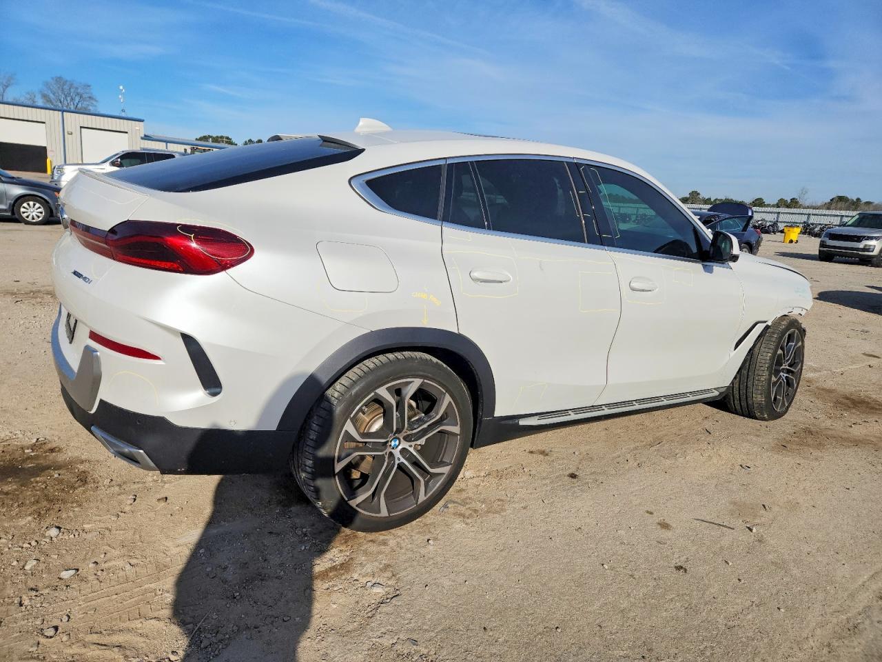 2022 BMW X6
