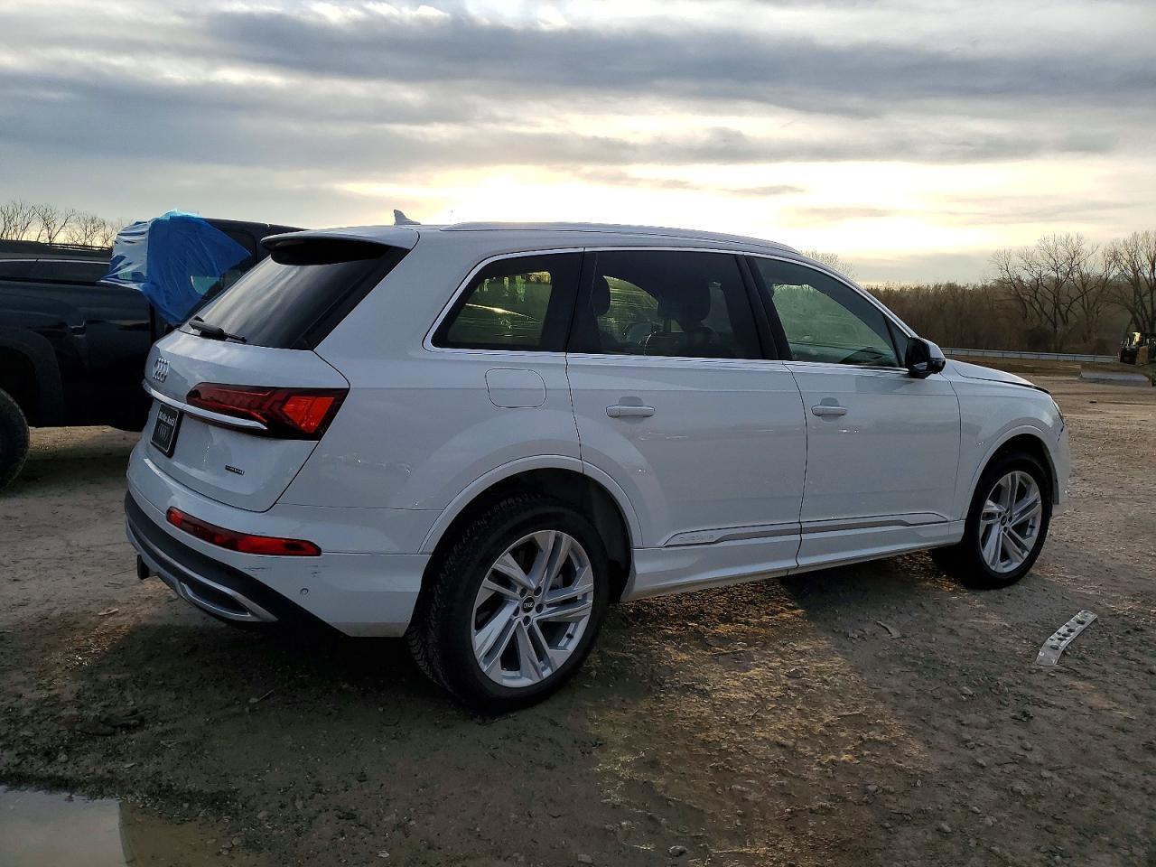 2021 AUDI Q7