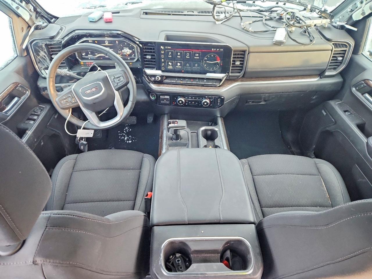 2024 GMC Sierra