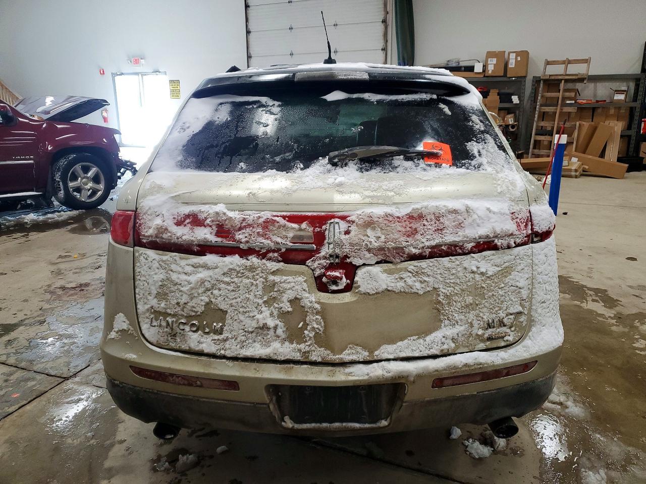 2011 LINCOLN MKT