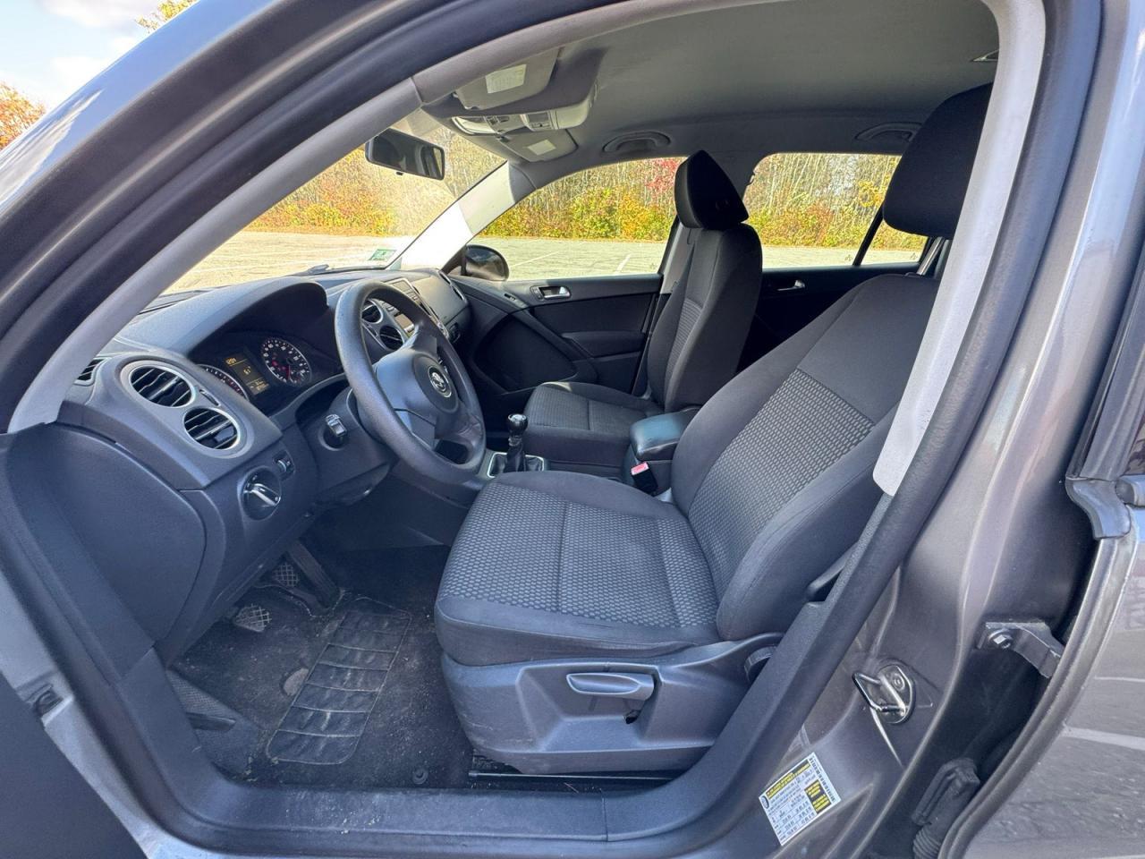 2011 VOLKSWAGEN TIGUAN