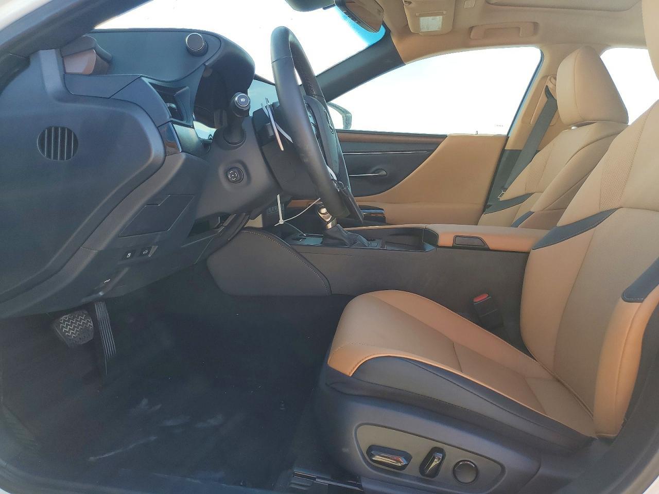 2025 LEXUS ES 350